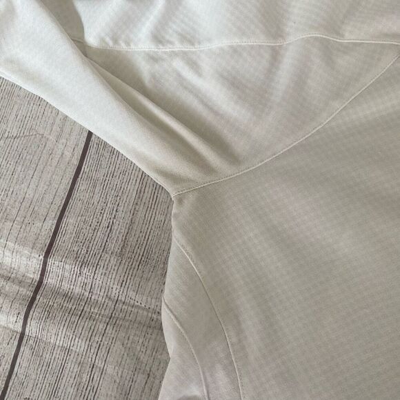 Under Armour Women M Heatgear 1/4 Zip Textured Mock Neck Longsleeve Pullover Top - Picture 11 of 15